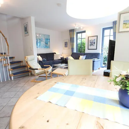 Inselresidenz Seeschwalbe בית נופש לנגאוג